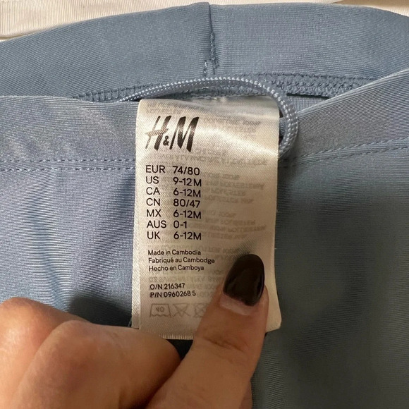 H&M SWIMSUIT SIZE 9-12M - Picture 3 of 5